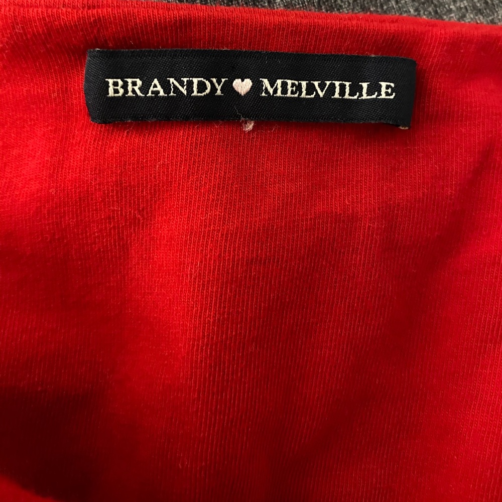 4 BRANDY MELVILLE TUBE TOPS!!